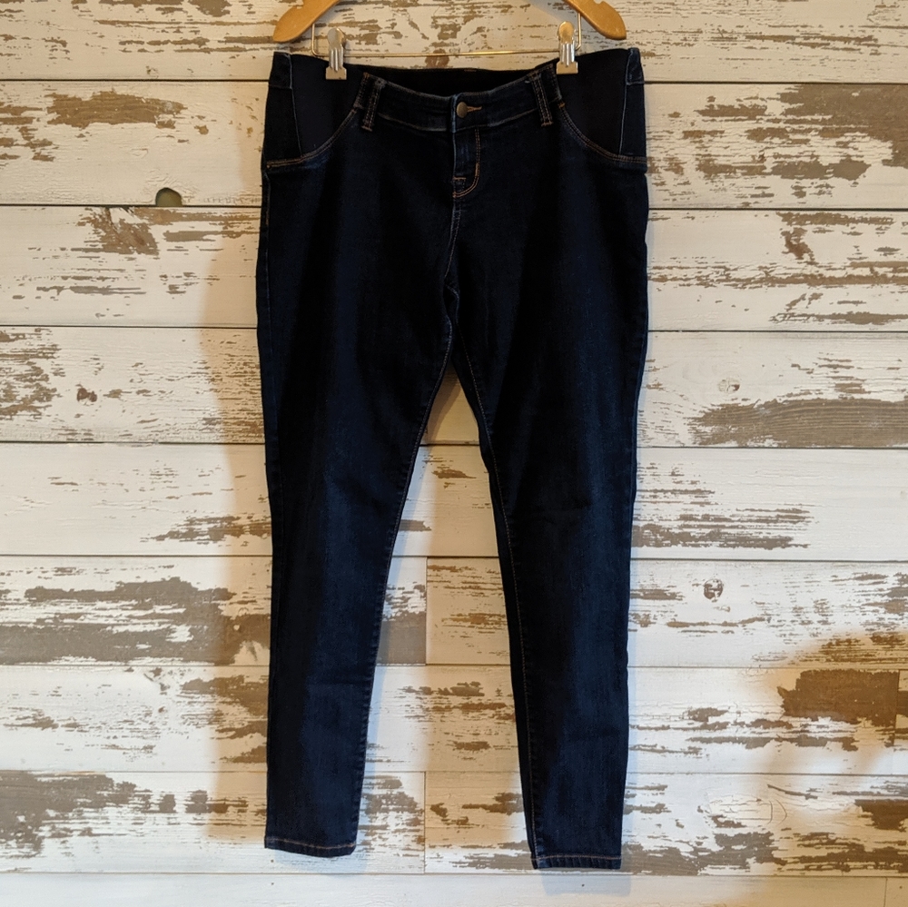 Liz Lange maternity jegging jeans